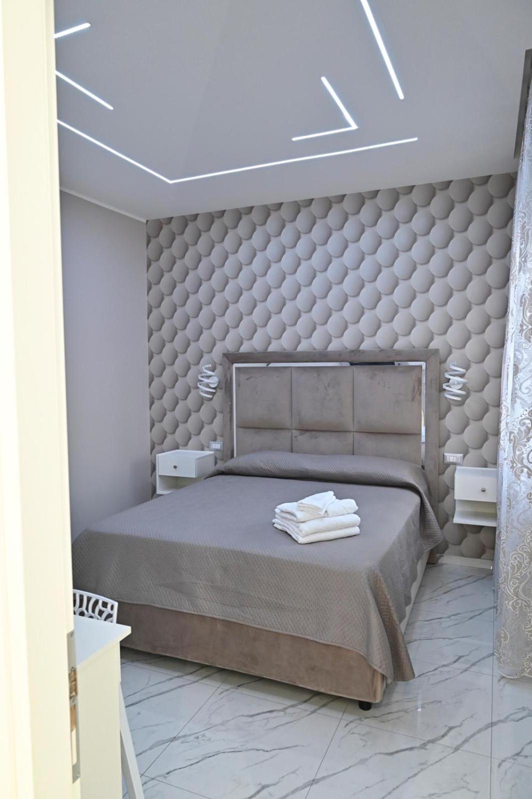 مبيت وإفطار نابولي Bebsantaniellohouse1 الغرفة الصورة
