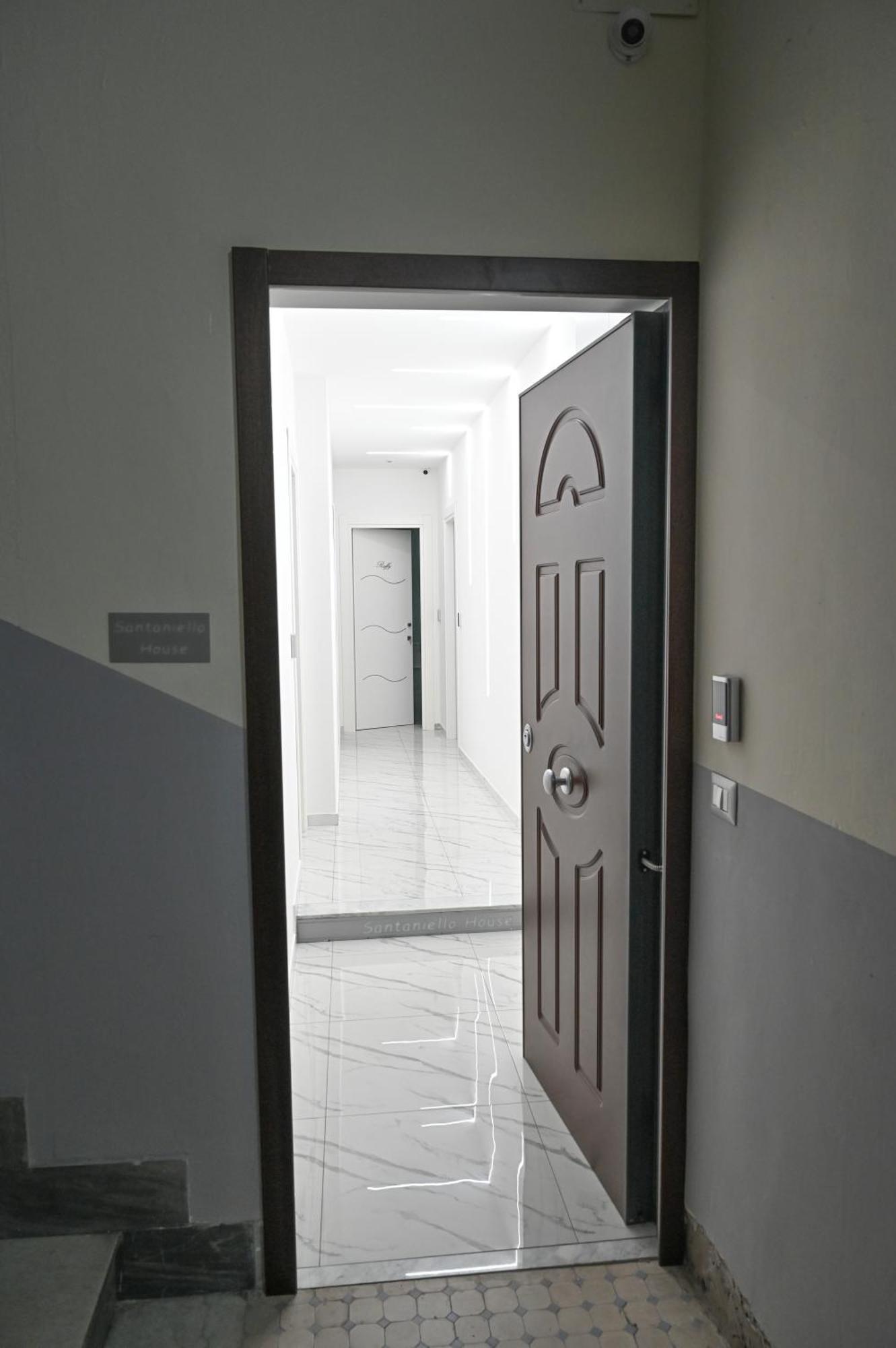 مبيت وإفطار نابولي Bebsantaniellohouse1 المظهر الخارجي الصورة
